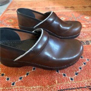 Classic Brown Dankso Clogs size 39